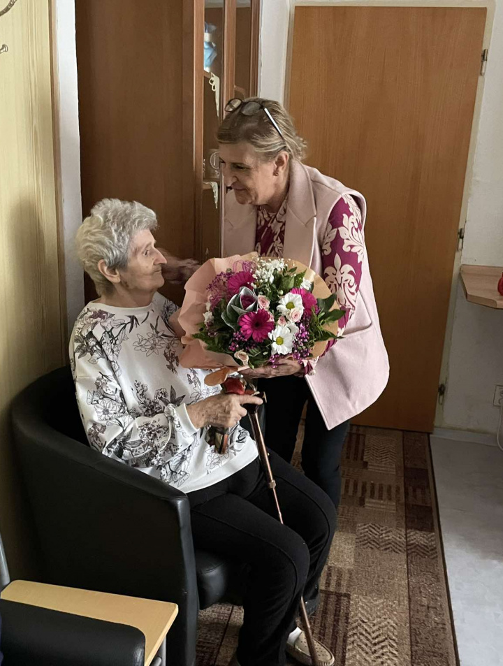 Spoločná oslava 80. jubilea prijímateľky sociálnych služieb