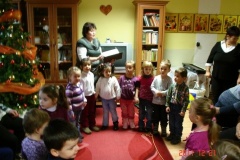 22.12.2011 - Vianočné vystúpenie detí z maďarskej MŠ z Veľkých K